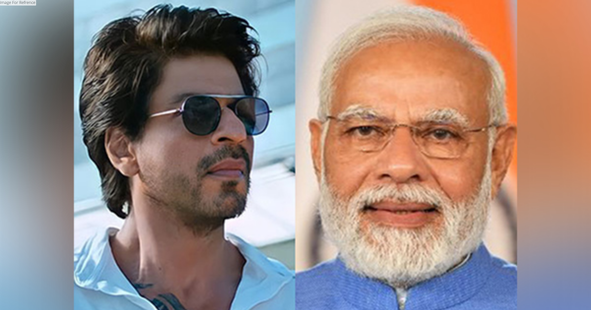 SRK extends sweet birthday wishes to PM Narendra Modi, says 